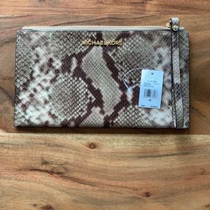 Michael Kors Lg Grey ZIP Clutch Embossed Leather